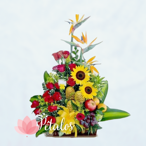 Arreglo Floral con Rosas, girasoles y aves del paraíso